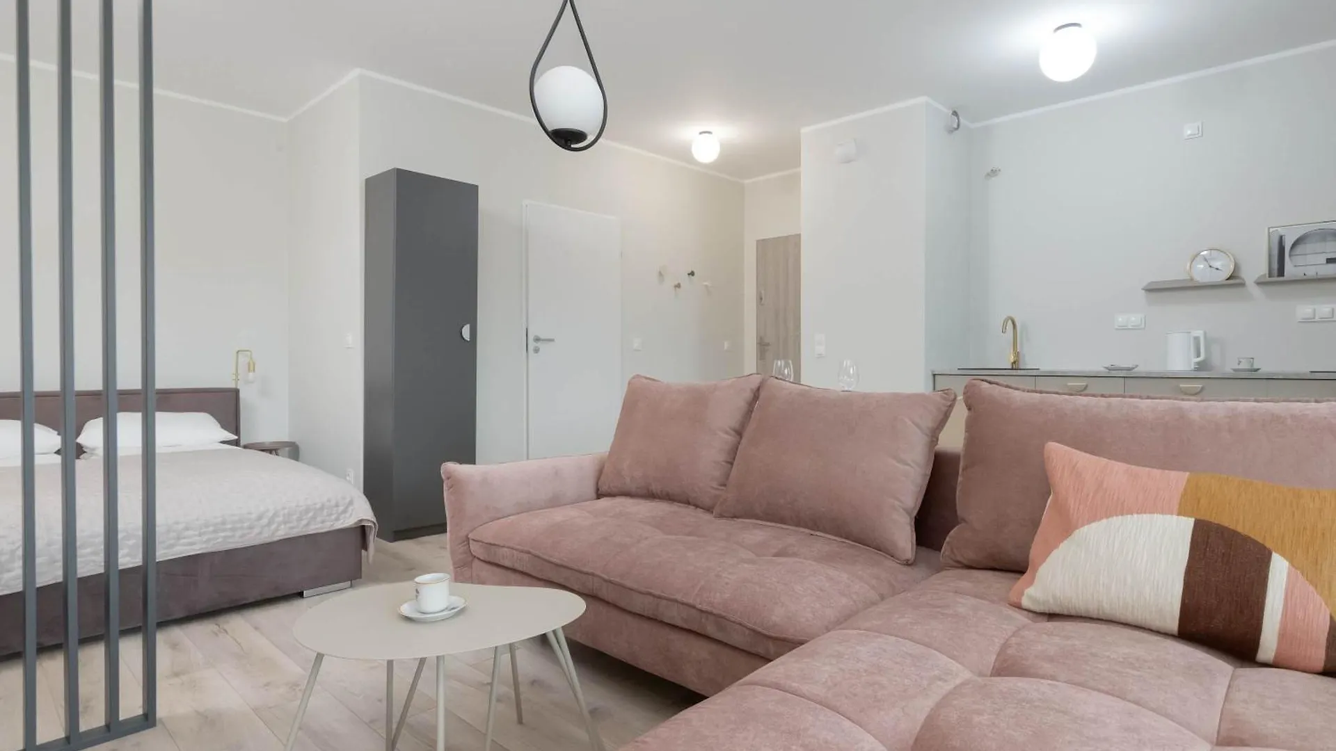 Eleganckie Studio Blisko Rzeki W Gdansku Z Balkonem By Noclegi Renters