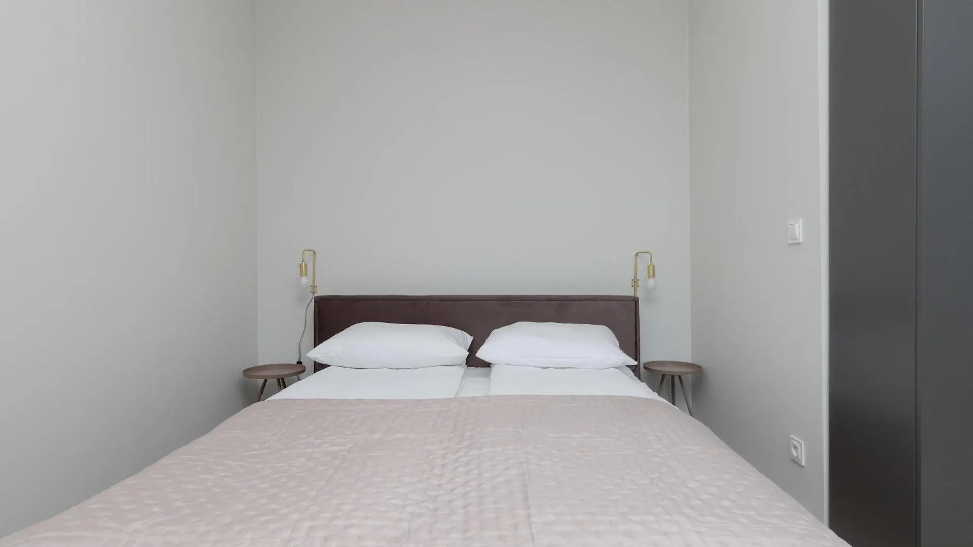 Eleganckie Studio Blisko Rzeki W Gdansku Z Balkonem By Noclegi Renters Poland