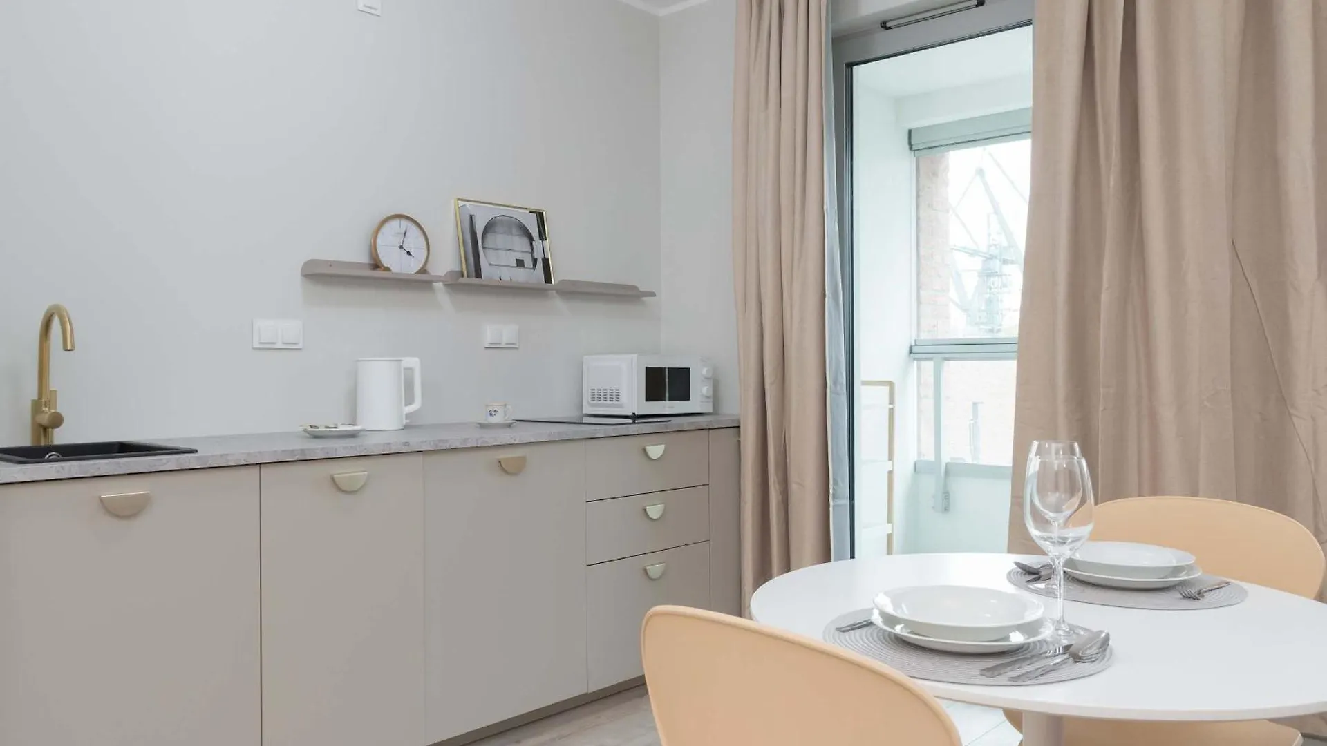 Eleganckie Studio Blisko Rzeki W Gdansku Z Balkonem By Noclegi Renters Apartment Gdansk